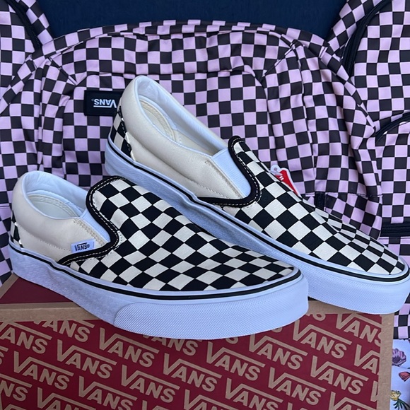 Vans WMNS Classic Slip-On
Biks.Whichckerboard/Wht
VN000EYEBWW
Sneakers - Picture 5 of 16